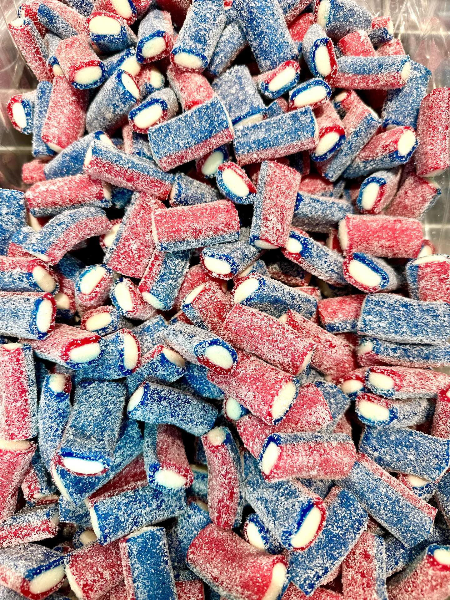 Swedishcandy-wholesale-canada-kandyhaus-sour-Minidynamit-red-blue